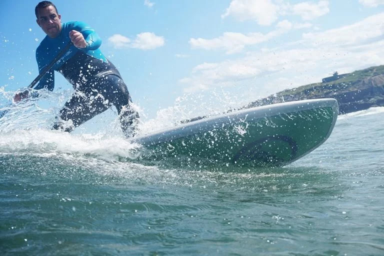 Joe Thwaites Top Turn, Solving The Big Guy Surf SUP Conundrum| Joe is 6'4''+105kg | Loco Surfing
